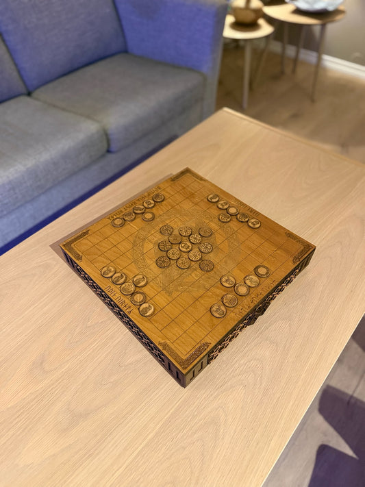 Hnefatafl – Handmade Viking Strategy Game in Wood