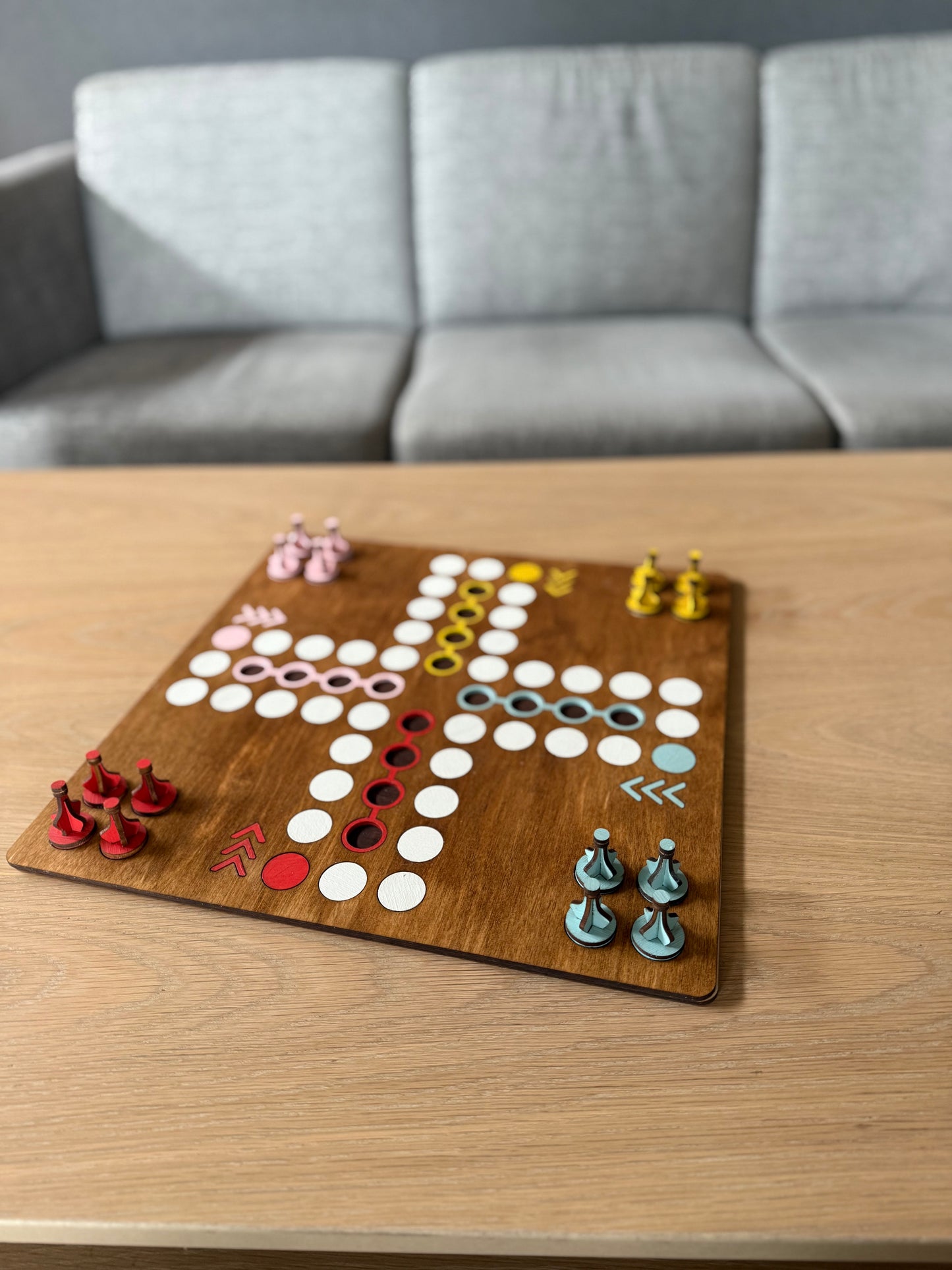 Ludo – the wooden workshop team, with care in every detail