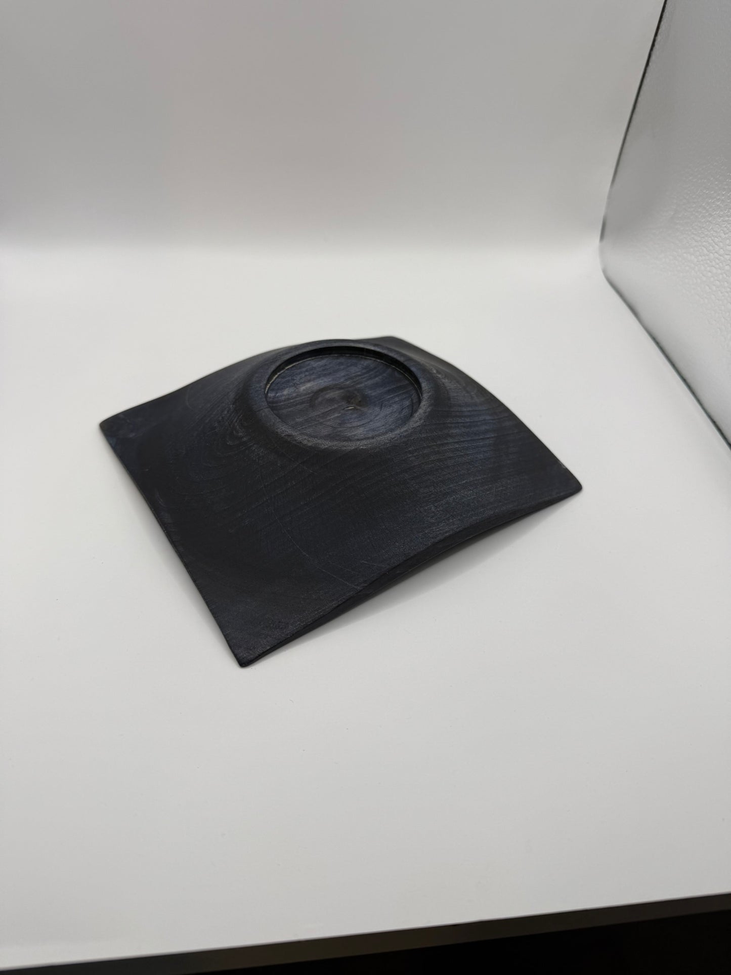 Square decorative wooden tray – royal blue and black (17 × 15 × 4.5 cm)