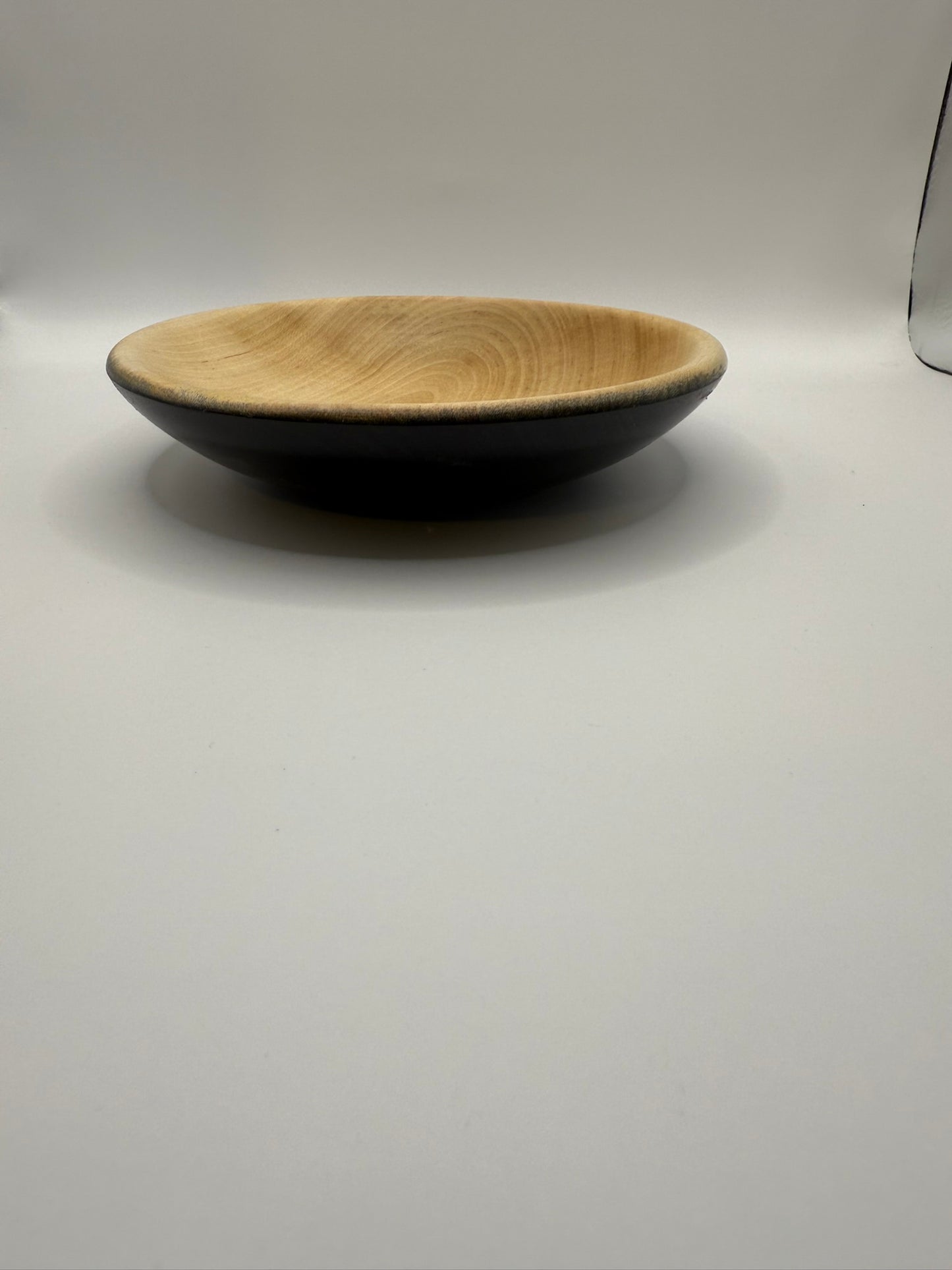 Small wooden bowl – royal blue and black (16 × 3.5 cm)
