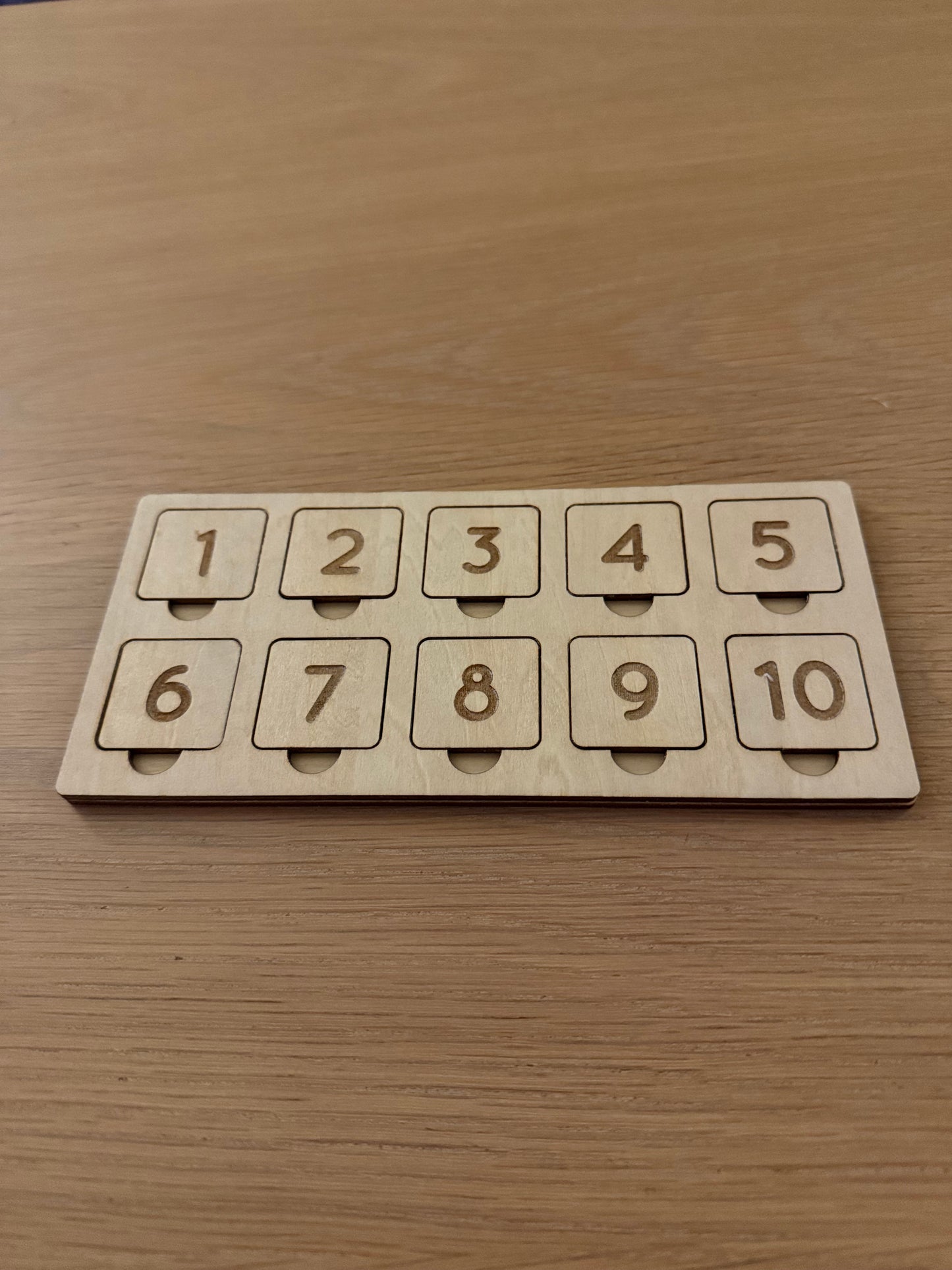 Wooden Number and Dice Game – Montessori-Inspired Learning Game (9.5×19.5 cm)