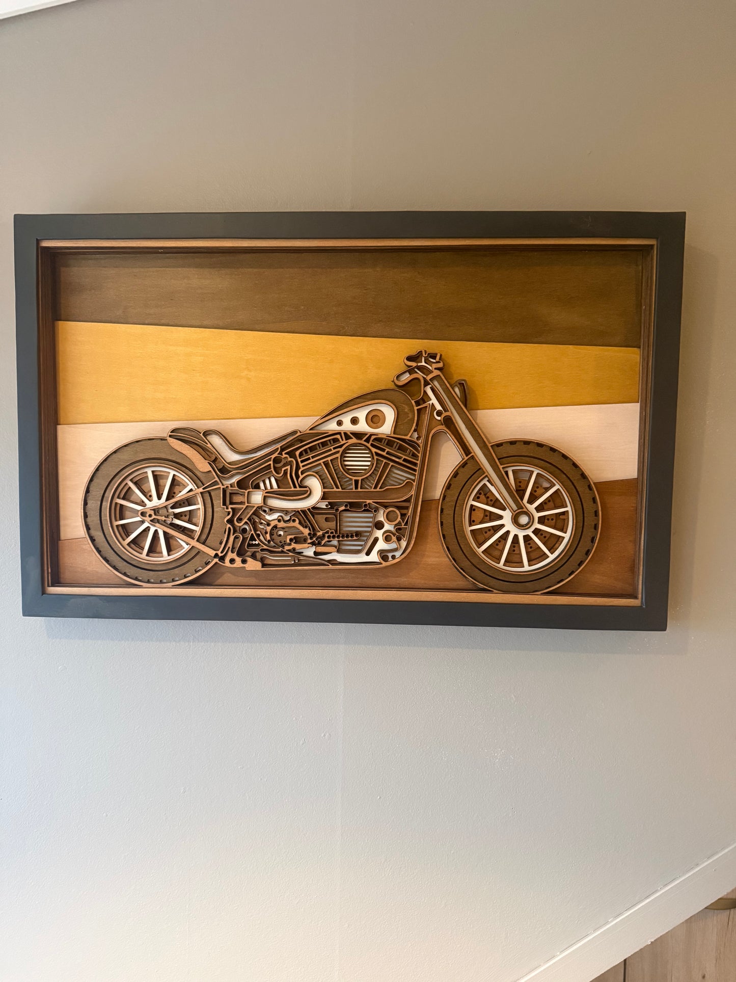 Harley-Davidson – mandala-inspirert bilde i tre (45x60 cm)