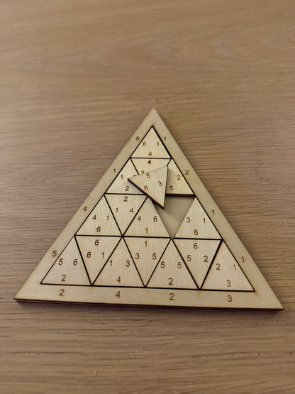 Wooden Triangle Puzzle – Montessori-inspired Number Game (15×15×15 cm)